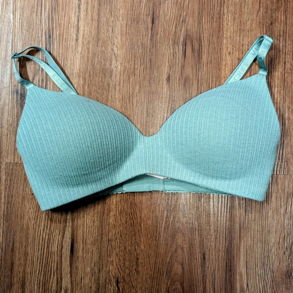 Victoria's Secret sage Green Bra NWT 34D